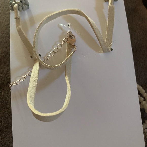 Two beauties, sparkly boho style necklaces bundle. 2 for 20 - Picture 6 of 7